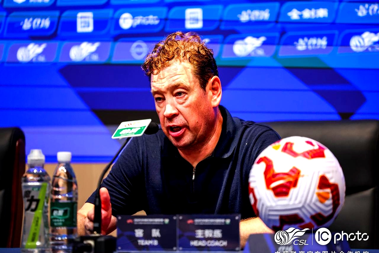 法国杯窗口期再迎强敌;阿贾克斯状态回暖;主帅态度——球迷炸锅;临场指挥获称赞(卢多戈雷对阿贾克斯比分预测) 法国杯窗口期再迎强敌;阿贾克斯状态回暖;主帅态度——球迷炸锅;临场指挥获称赞(卢多戈雷对阿贾克斯比分预测)