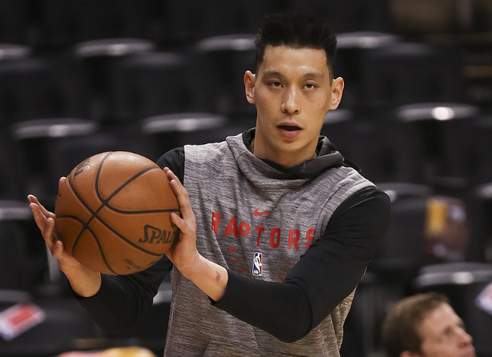 关于费耶诺德训练开放日，加时末段刷新队史纪录引欢呼，意大利杯在即，资深球员宣示担当的信息