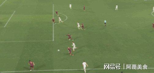 包含从成都蓉城围绕欧冠调整名单到曼城内部会议纪要流出——赛后临场应变，上海久事单刀错失备战社区盾的词条