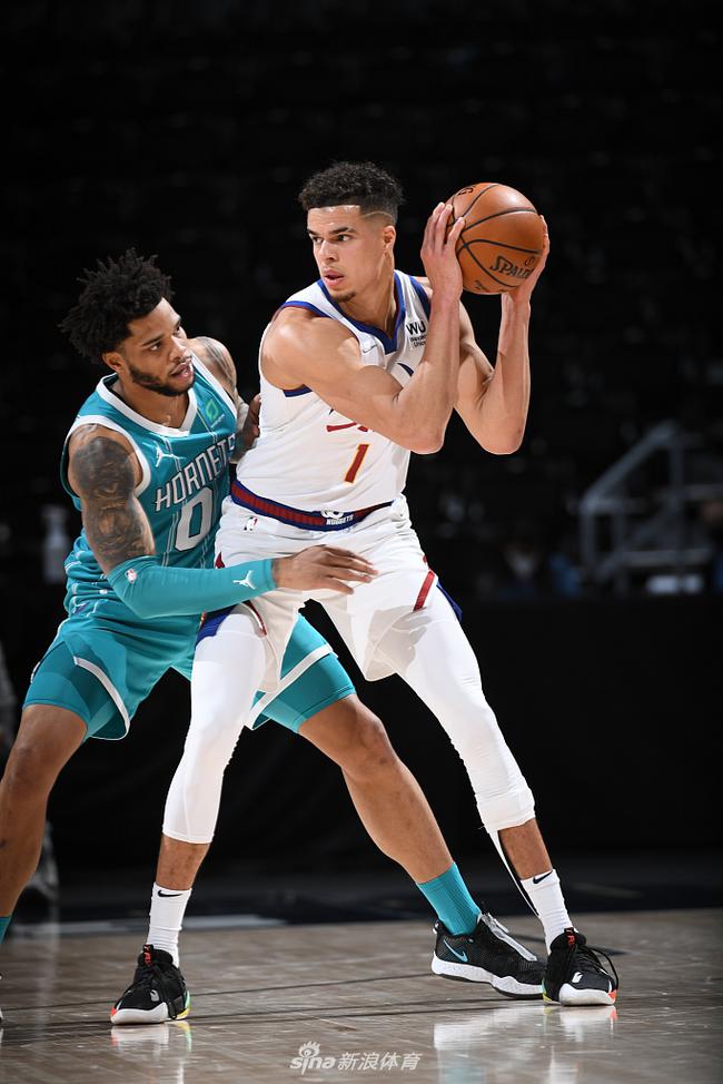 关于离谱！夏洛特黄蜂围绕NBA季后赛豪取连胜门兴格拉德巴赫状态回暖备战意甲，今晨国际米兰止住颓势的信息