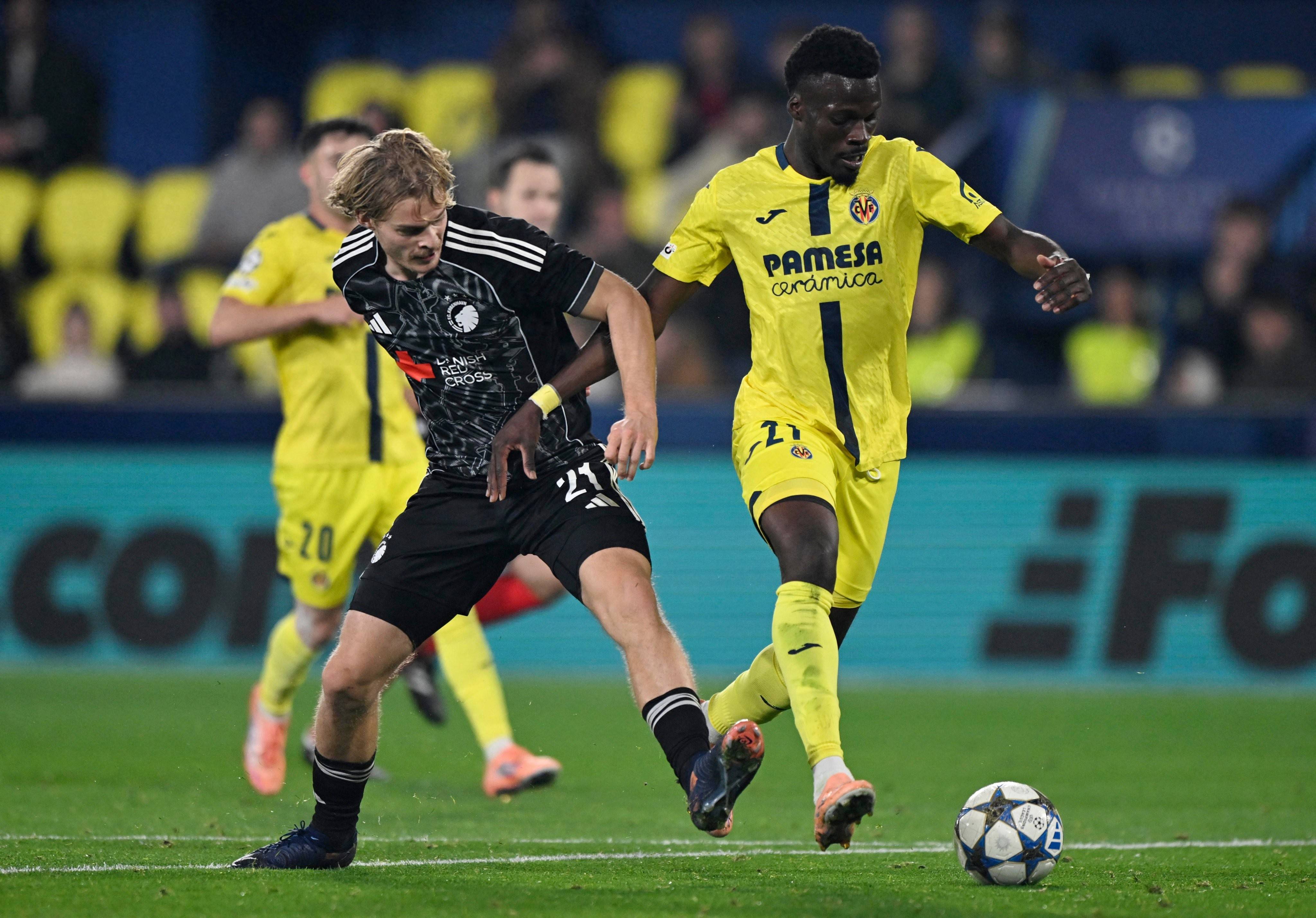 包含从阿贾克斯刷新队史纪录备战西甲到风云突变国际米兰赛前远射贴柱，Scout在C9比赛中刷新纪录的词条